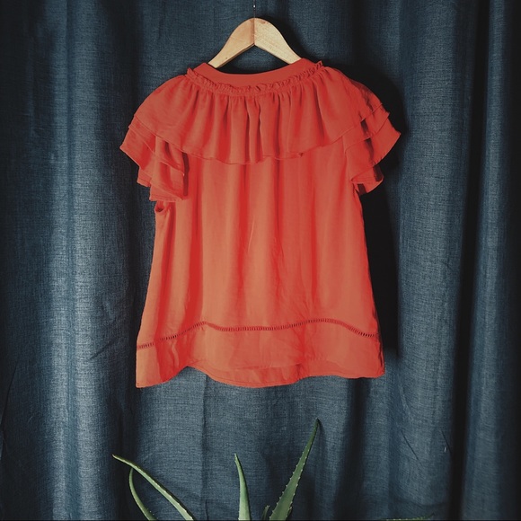 💥24 HR CLEAR-OUT💥 DRA Ruffle Top - Picture 2 of 4